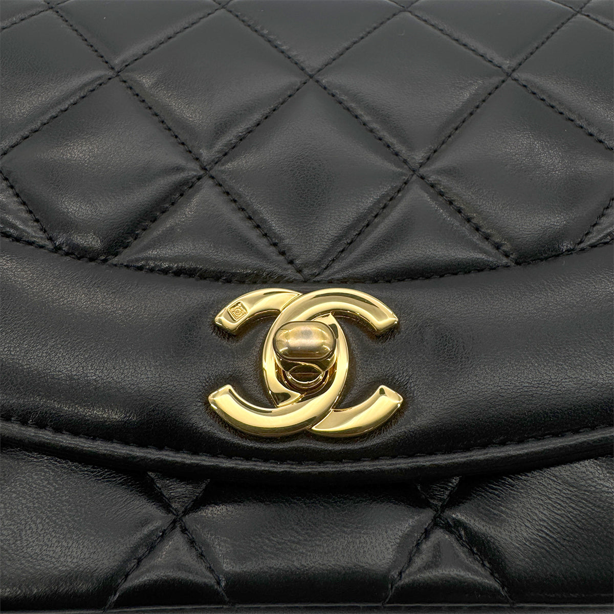 CHANEL VINTAGE DIANA SMALL CHAIN SHOULDER BAG BLACK LAMB SKIN 90274463