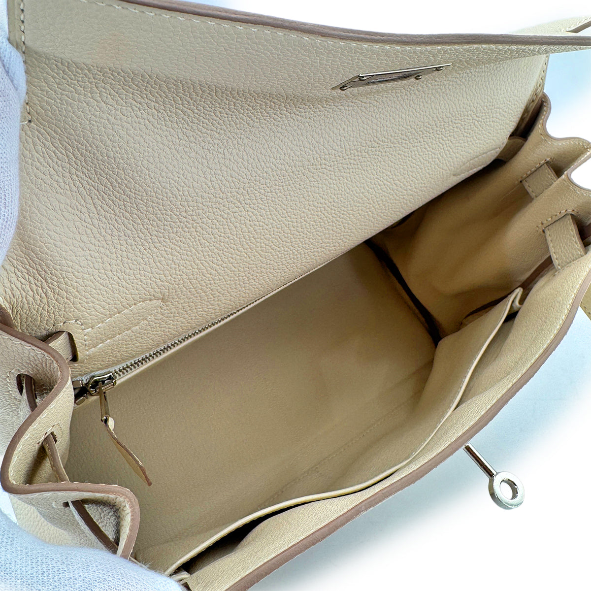 HERMES KELLY 28 GALOP RETOURNE CRAIE TAURILLON CLEMENCE HAND SHOULDER BAG A SHW 90274846