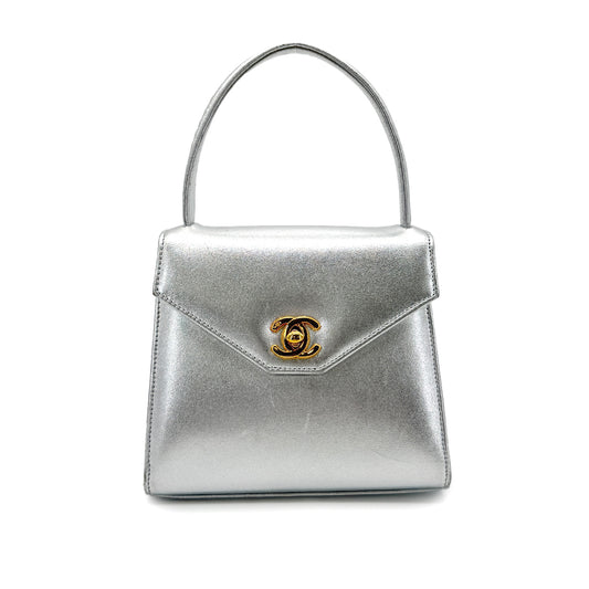 CHANEL VINTAGE HAND BAG SILVER LAMB SKIN 90275605