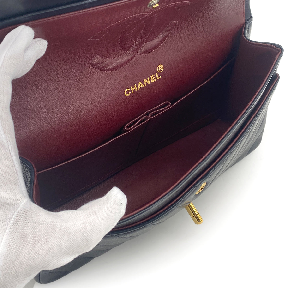 CHANEL VINTAGE CHEVRON CHAIN SHOULDER BAG NAVY LAMB SKIN 90277072