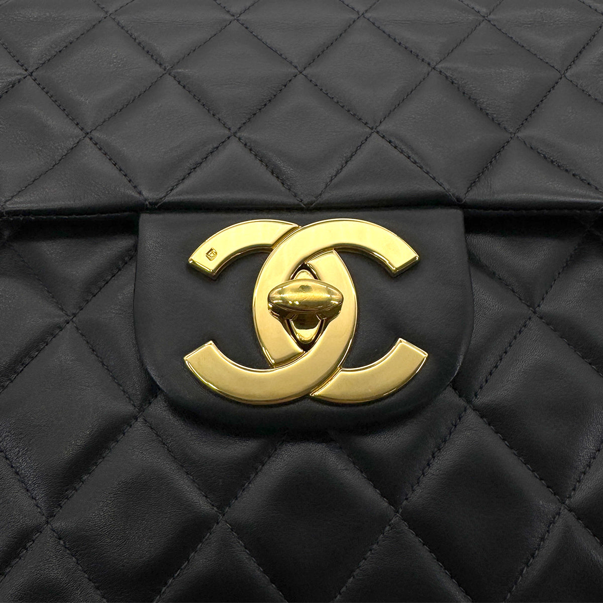 CHANEL VINTAGE MAXI MATELASSE 34 CHAIN SHOULDER BAG BLACK LAMB SKIN 90277078
