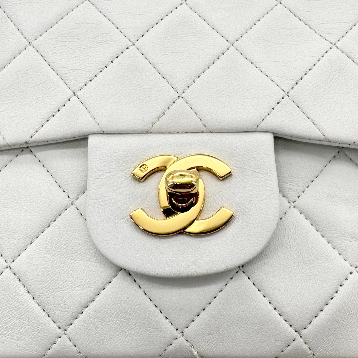 CHANEL VINTAGE CLASSIC FLAP SMALL CHAIN SHOULDER BAG WHITE LAMB SKIN 90277236