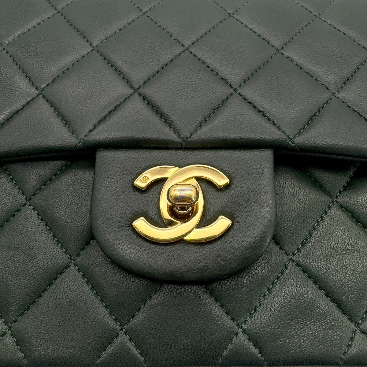 CHANEL VINTAGE CLASSIC FLAP MEDIUM CHAIN SHOULDER BAG GREEN LAMB SKIN 90277553