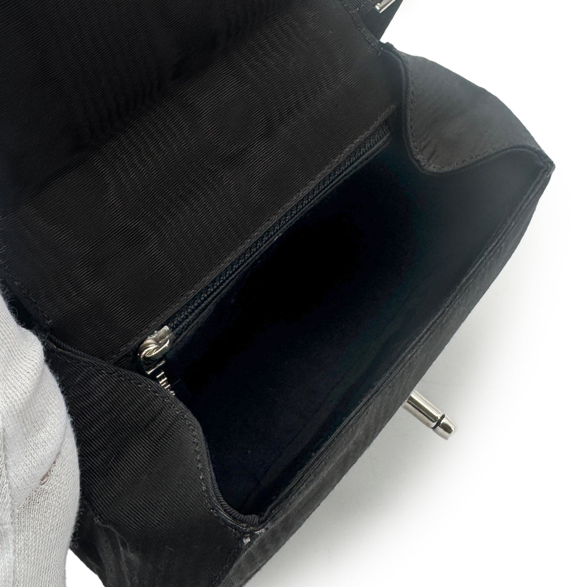 CHANEL VINTAGE TURN LOCK ONE HAND BAG BLACK CANVAS 90278464