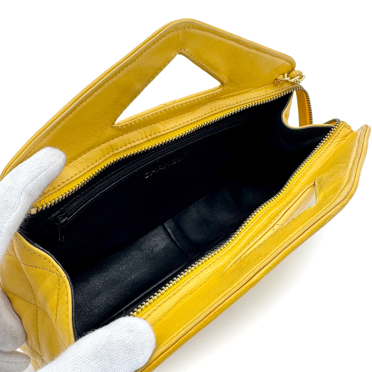 CHANEL VINTAGE MATELASSE FRINGE HAND CHAIN SHOULDER BAG YELLOW LAMB SKIN 90279595