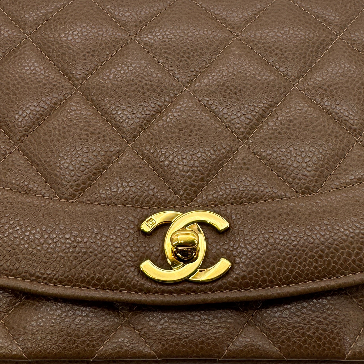 CHANEL VINTAGE DIANA MEDIUM CHAIN SHOULDER BAG BROWN CAVIAR SKIN 90279814