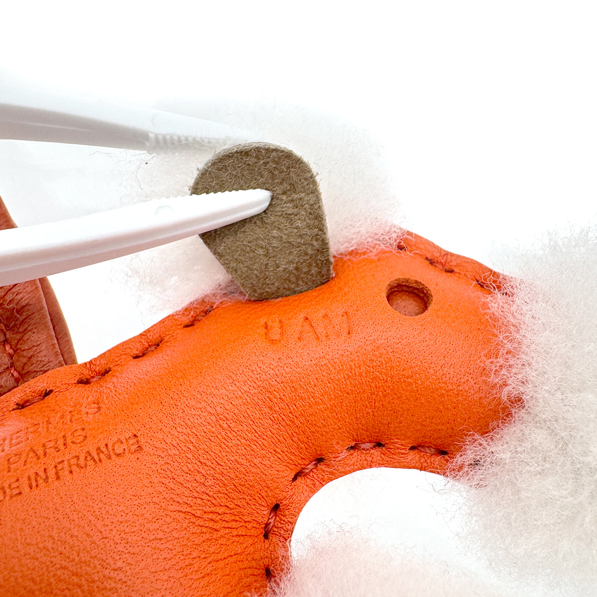 HERMES BUDY CHARM ROSE TEXAS CORNALINE ECRU AGNEAU MILO MOUTON 90279942