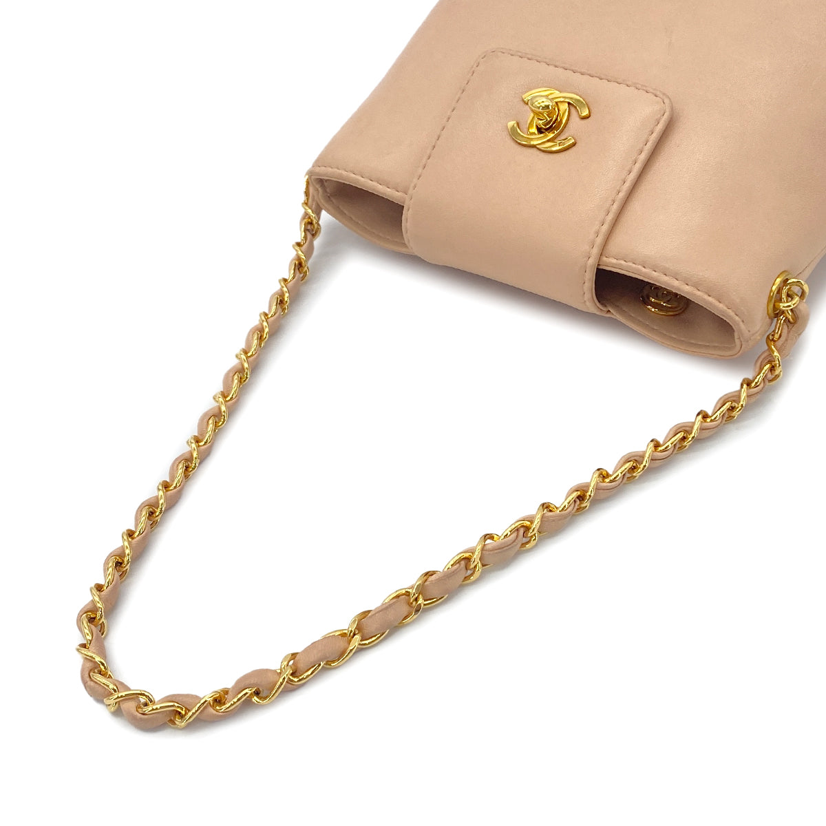 CHANEL VINTAGE TURN LOCK CHAIN SHOULDER BAG BEIGE LAMB SKIN 90280286