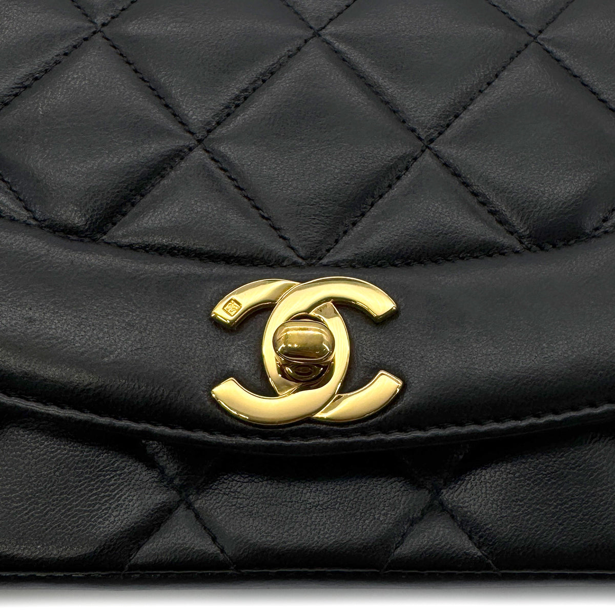 CHANEL VINTAGE DIANA SMALL CHAIN SHOULDER BAG BLACK LAMB SKIN 90280462