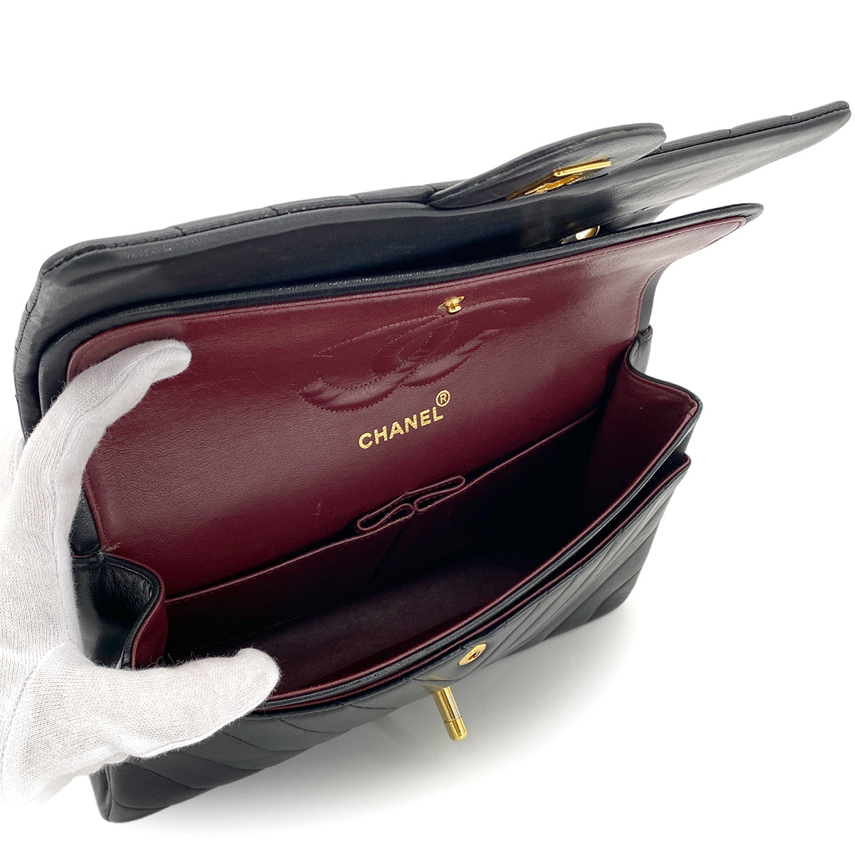 CHANEL VINTAGE CHEVRON CHAIN SHOULDER BAG BLACK LAMB SKIN 90280514