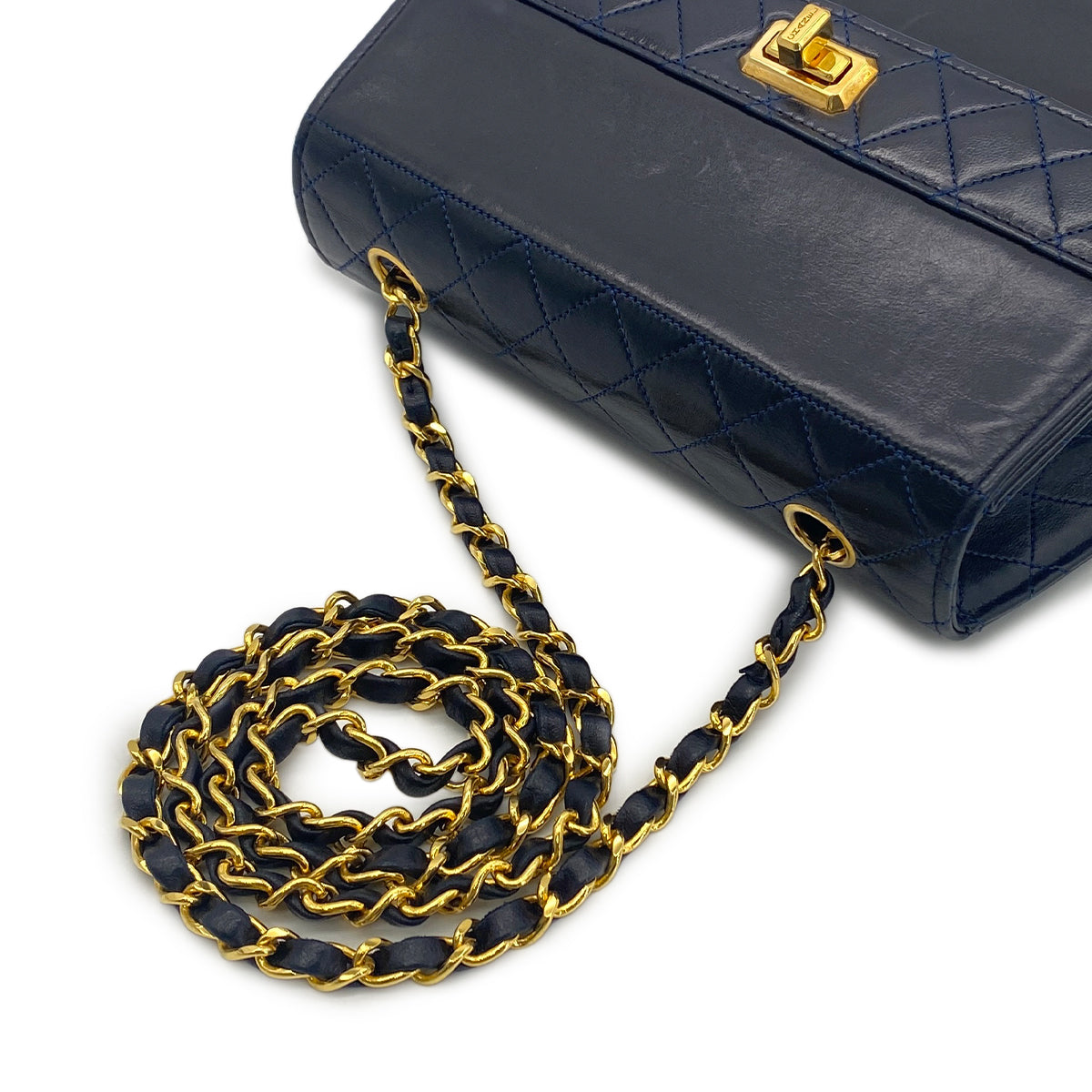 CHANEL VINTAGE MATELASSE CHAIN SHOULDER BAG NAVY LAMB SKIN 90281241