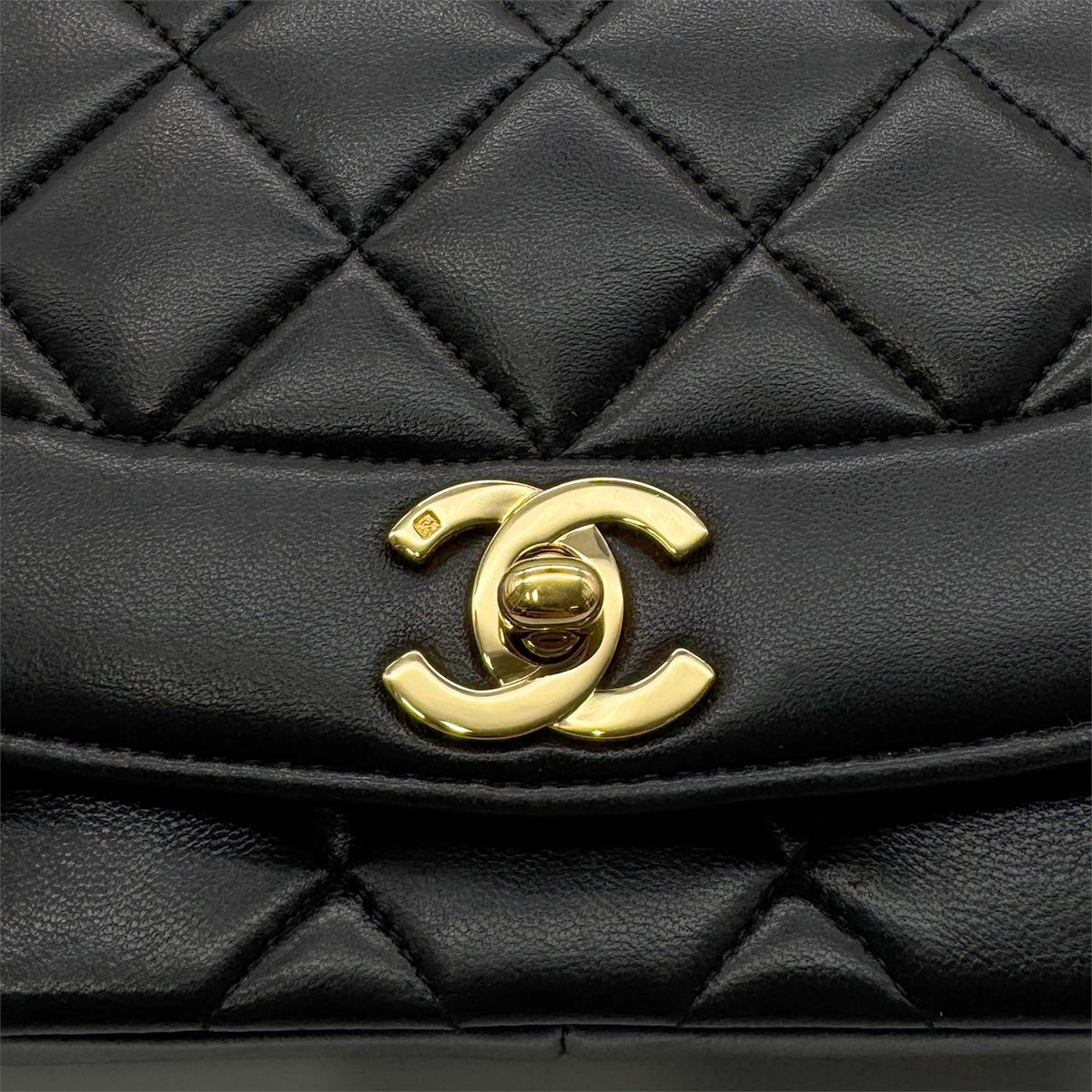CHANEL VINTAGE DIANA MEDIUM CHAIN SHOULDER BAG BLACK LAMB SKIN 90281259