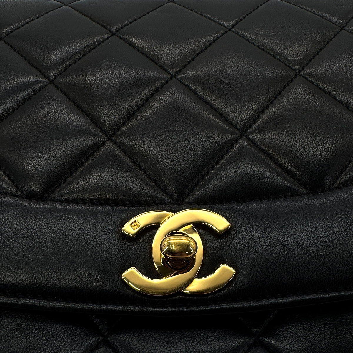 CHANEL VINTAGE DIANA MEDIUM CHAIN SHOULDER BAG BLACK LAMB SKIN 90282048