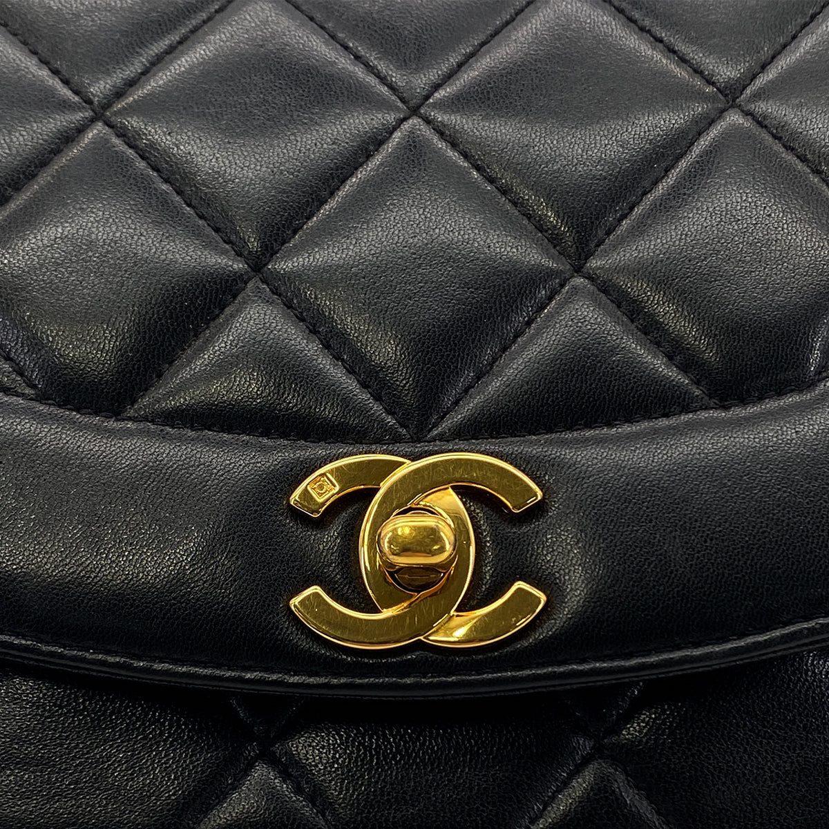CHANEL VINTAGE DIANA SMALL CHAIN SHOULDER BAG BLACK LAMB SKIN 90282764