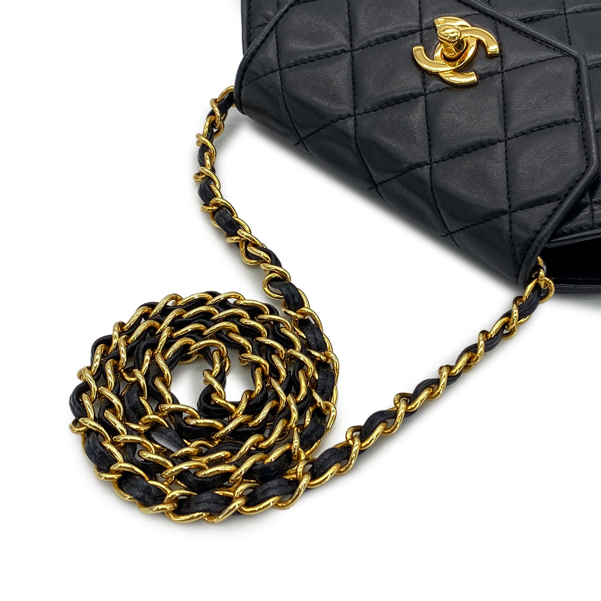CHANEL VINTAGE MATELASSE CHAIN SHOULDER BAG BLACK LAMB SKIN 90283111