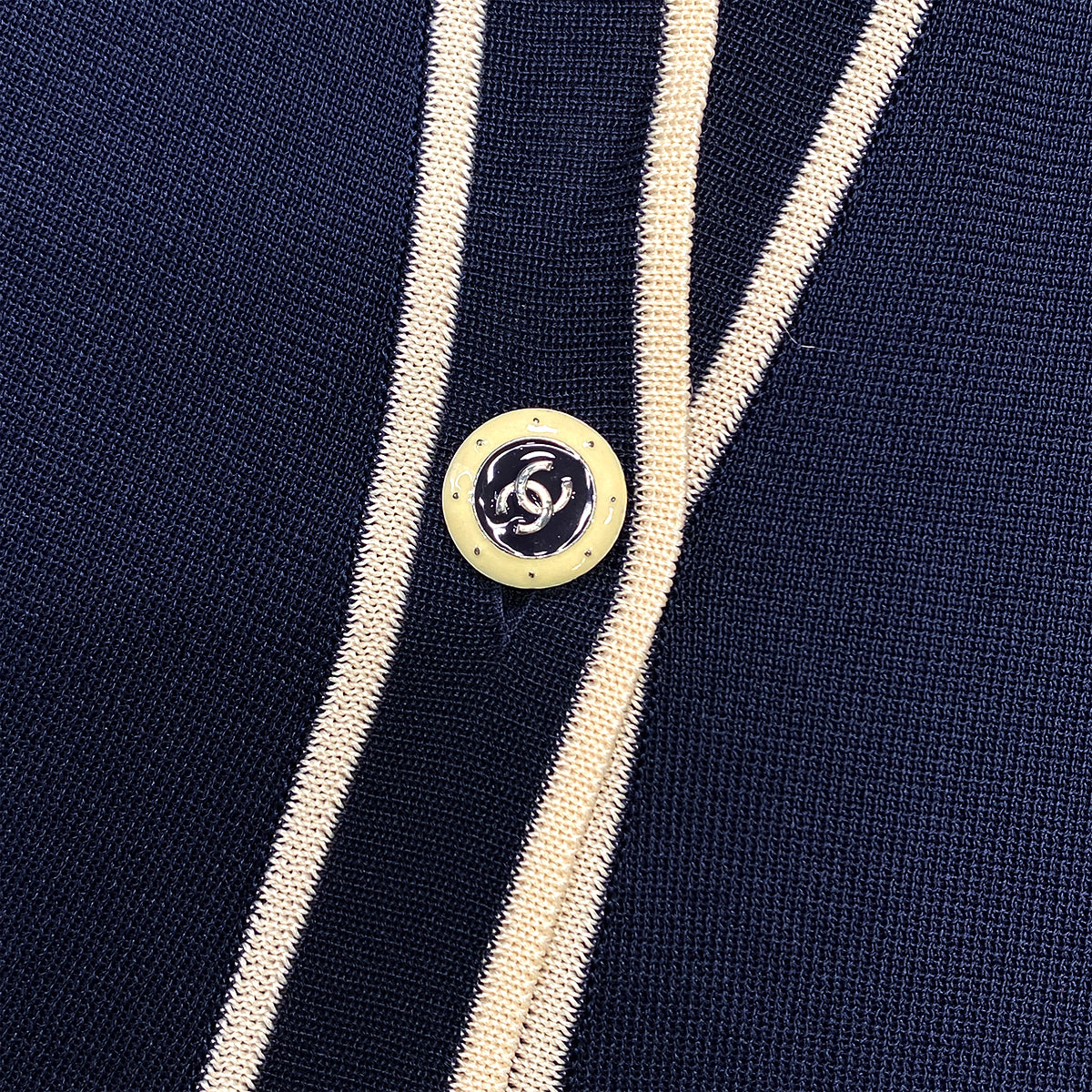 CHANEL VINTAGE COCO BUTTON CARDIGAN V-NECK SLEEVELESS KNIT SET NAVY RAYON 36 P47 RTW 90283149