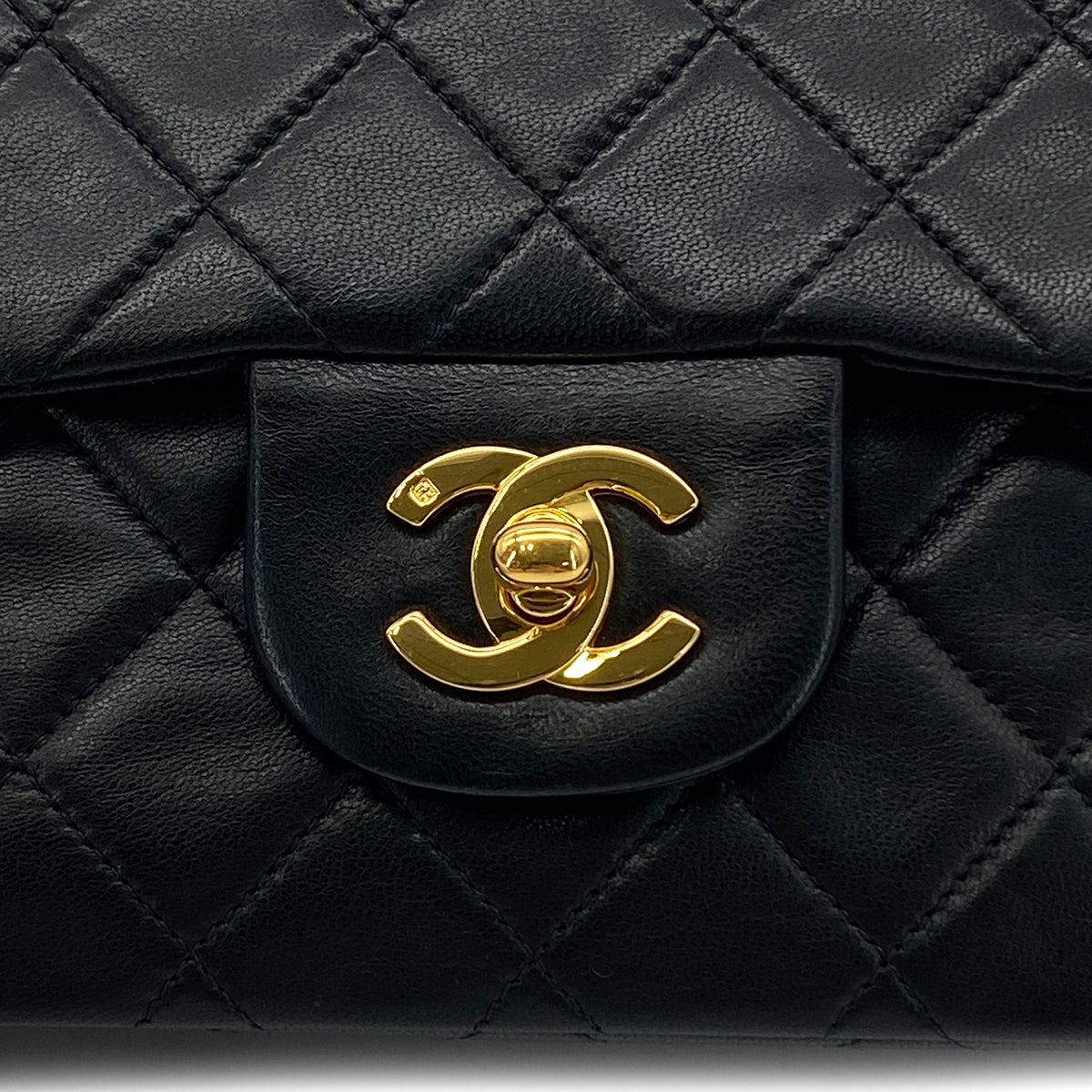 CHANEL VINTAGE CLASSIC FLAP SMALL CHAIN SHOULDER BAG BLACK LAMB SKIN 90283912