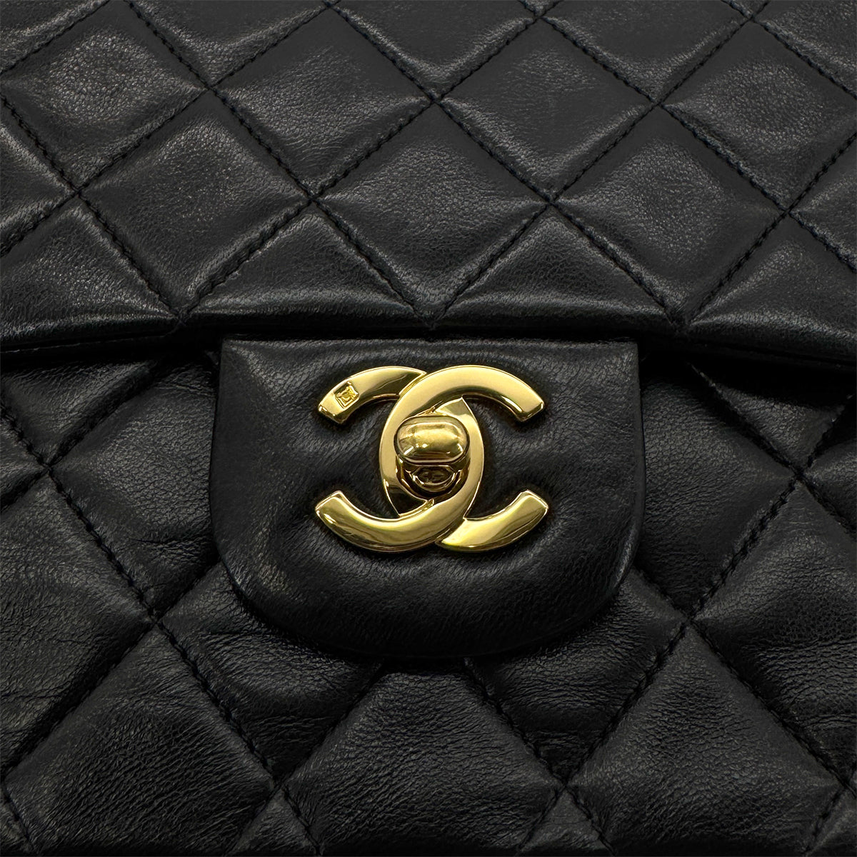 CHANEL VINTAGE CLASSIC FLAP MEDIUM CHAIN SHOULDER BAG BLACK LAMB SKIN 90283913