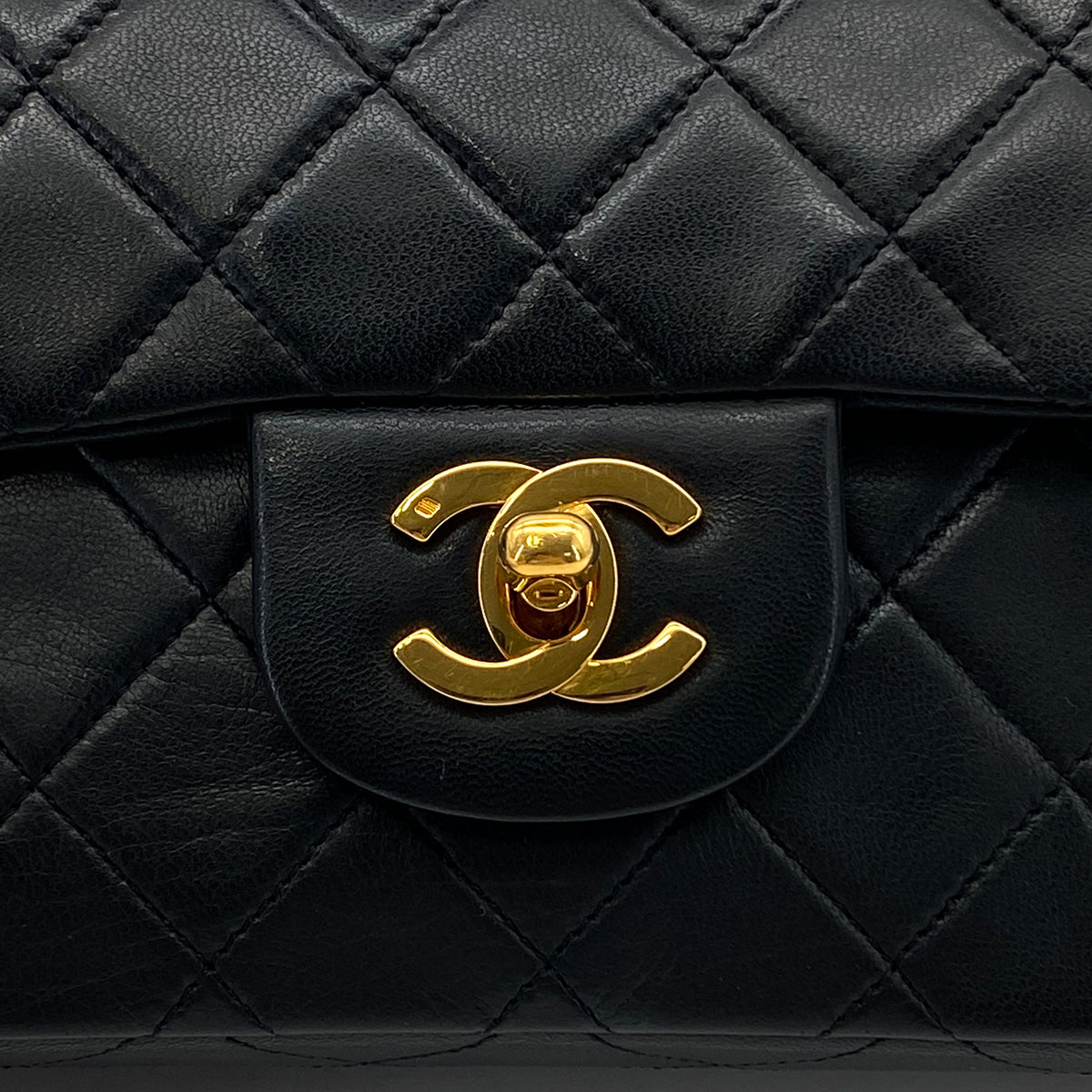 CHANEL VINTAGE CLASSIC FLAP SMALL CHAIN SHOULDER BAG BLACK LAMB SKIN 90283916