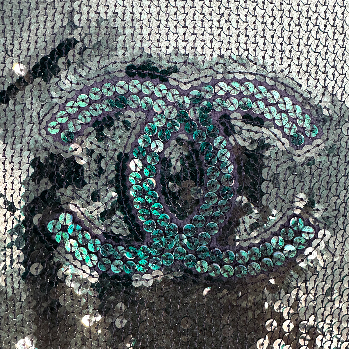 CHANEL VINTAGE COCOMARK SEQUINS TOPS GREEN NAVY RAYON 34 P74 RTW 90284025