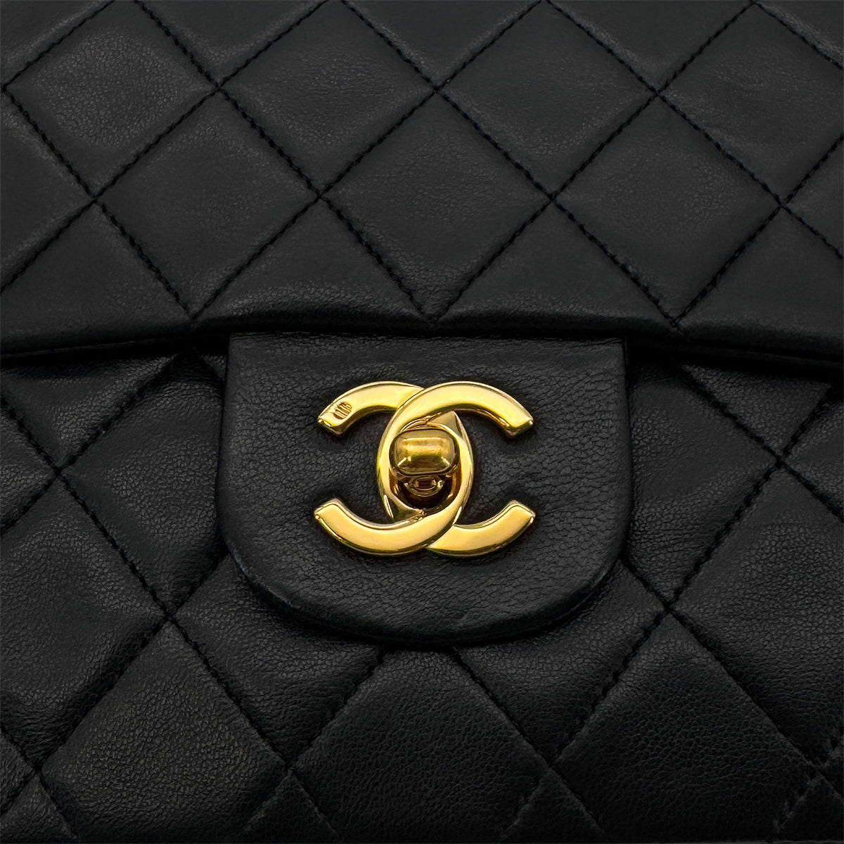 CHANEL VINTAGE CLASSIC FLAP MEDIUM CHAIN SHOULDER BAG BLACK LAMB SKIN 90284563