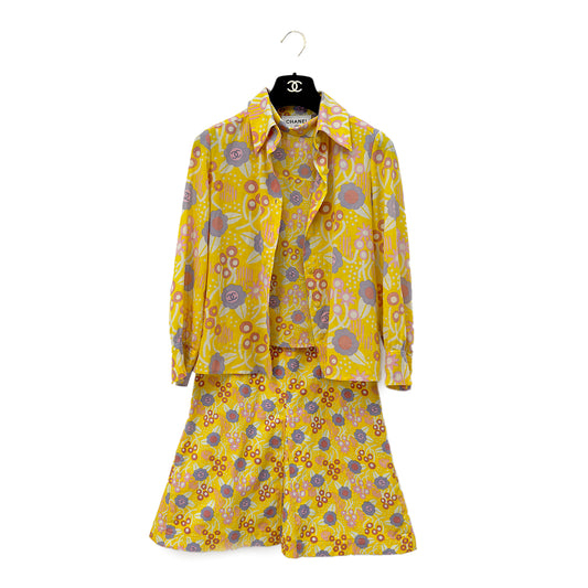 CHANEL COCO CAMELLIA PATTERN SHIRT SLEEVELESS TOP SKIRT SET YELLOW 36 03S RTW 90284581