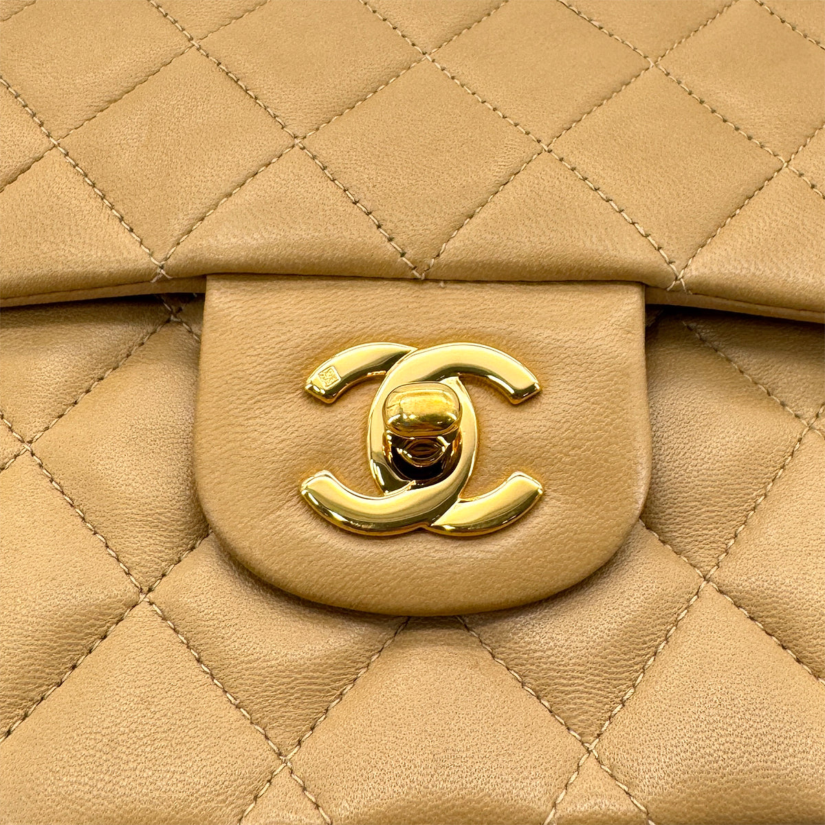 CHANEL VINTAGE CLASSIC FLAP MEDIUM CHAIN SHOULDER BAG BEIGE LAMB SKIN 90284868
