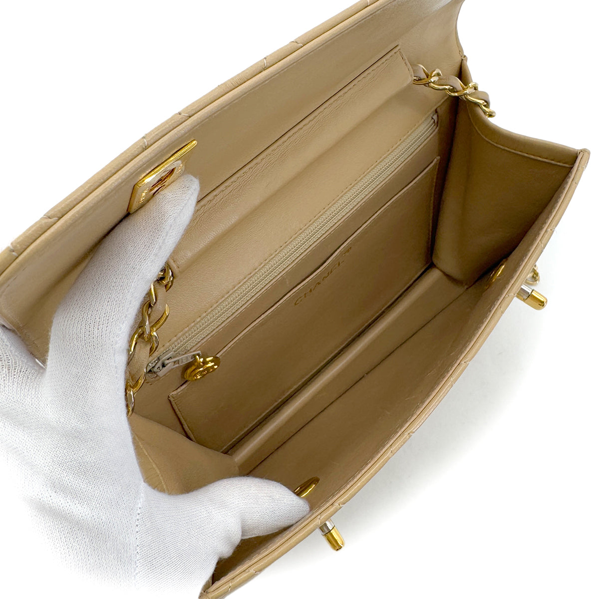 CHANEL VINTAGE DOUBLE TURN LOCK MATELASSE CHAIN SHOULDER HAND BAG BEIGE LAMB SKIN 90284883