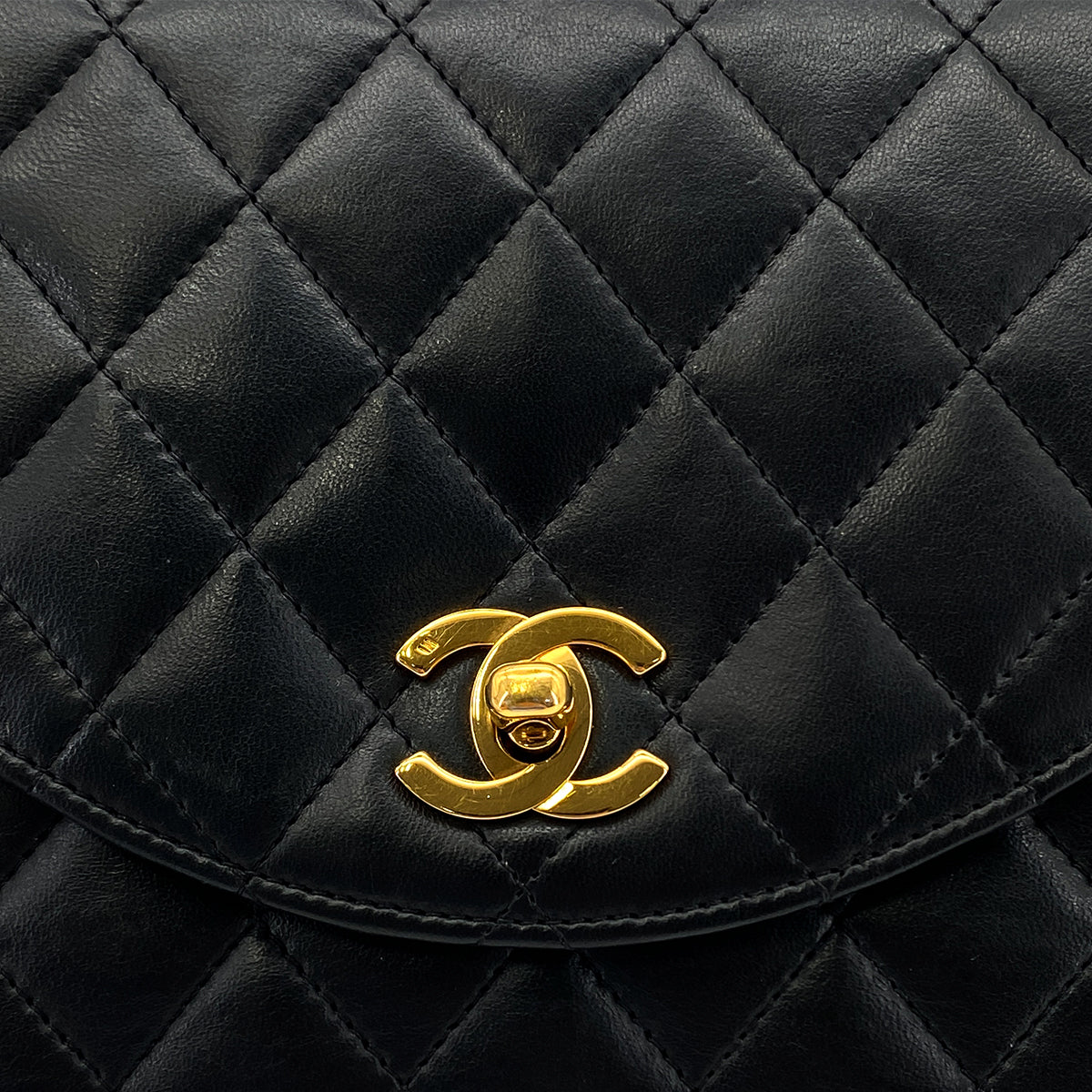 CHANEL VINTAGE MATELASSE HALF MOON CHAIN SHOULDER BAG BLACK LAMB SKIN 90284888