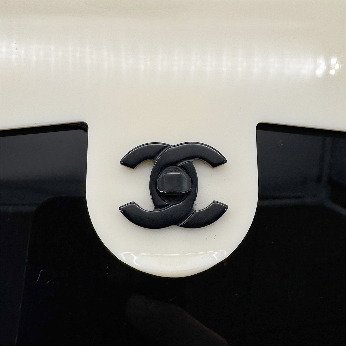 CHANEL VINTAGE COCOMARK BICOLOR CHAIN SHOULDER BAG BLACK WHITE PLASTIC 90284903