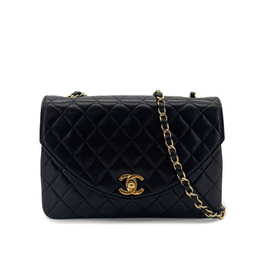 CHANEL VINTAGE MATELASSE HALF MOON CHAIN SHOULDER BAG BLACK LAMB SKIN 90285757