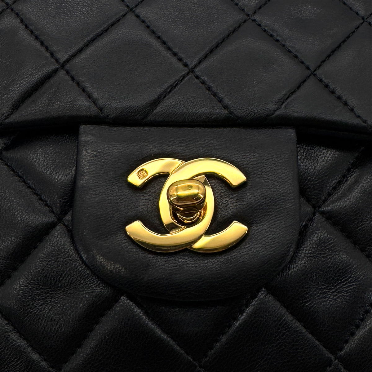 CHANEL VINTAGE CLASSIC FLAP SMALL CHAIN SHOULDER BAG BLACK LAMB SKIN 90285925