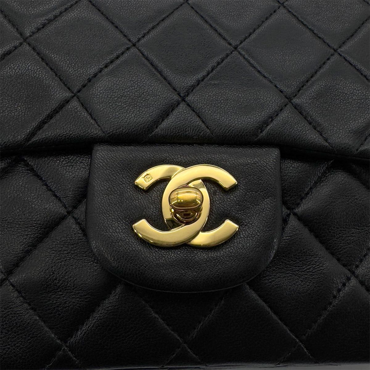 CHANEL VINTAGE CLASSIC FLAP SMALL CHAIN SHOULDER BAG BLACK LAMB SKIN 90286193