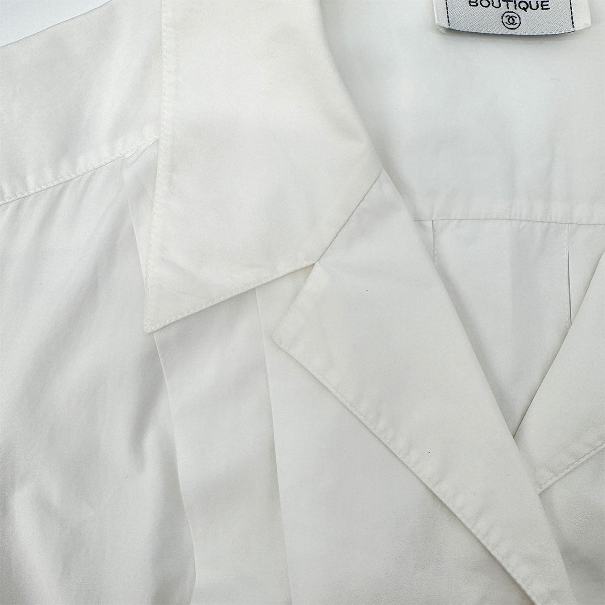 CHANEL VINTAGE COCO BUTTON FRONT SHORT SLEEVE BLOUSE WHITE GOLD COTTON RTW 90286880