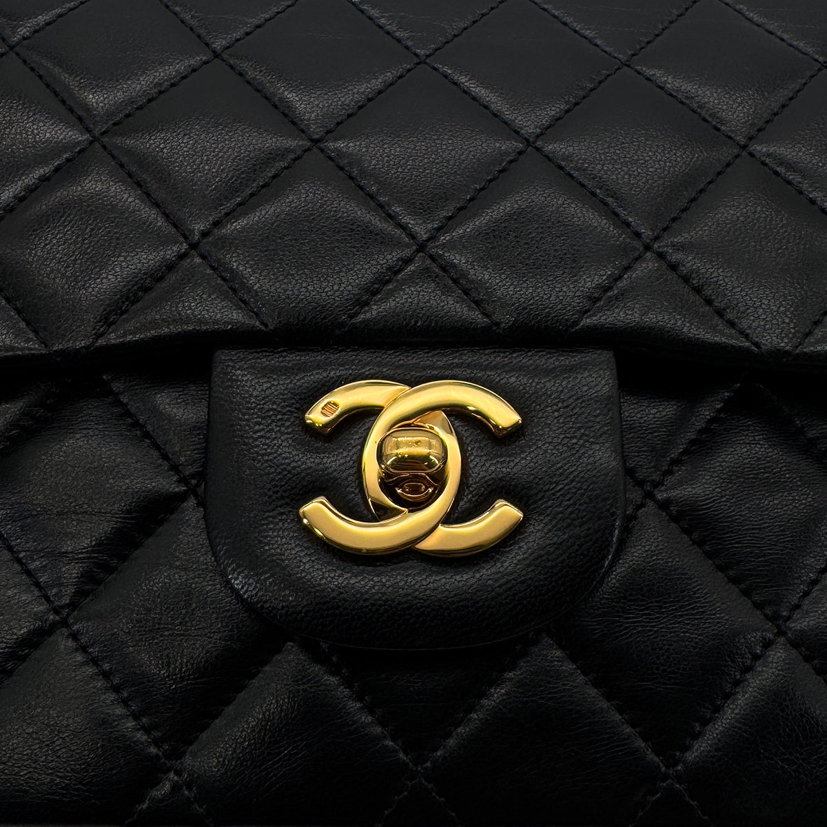 CHANEL VINTAGE CLASSIC FLAP SMALL CHAIN SHOULDER BAG BLACK LAMB SKIN 90287231