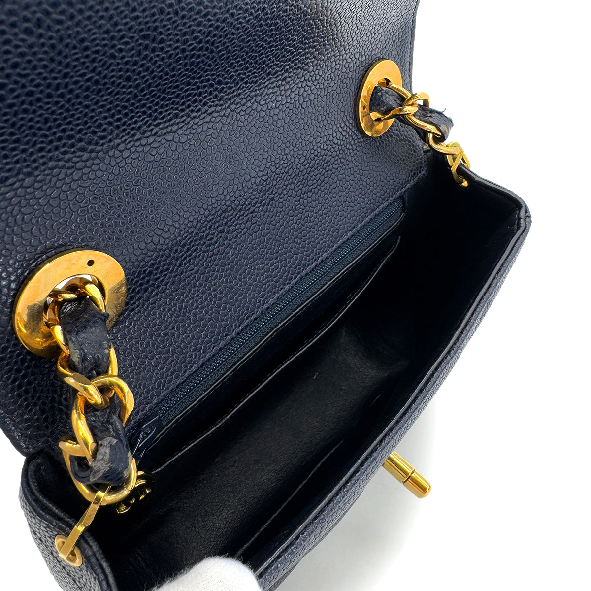 CHANEL VINTAGE CHEVRON V STITCH CHAIN SHOULDER BAG NAVY CAVIAR SKIN 90288483