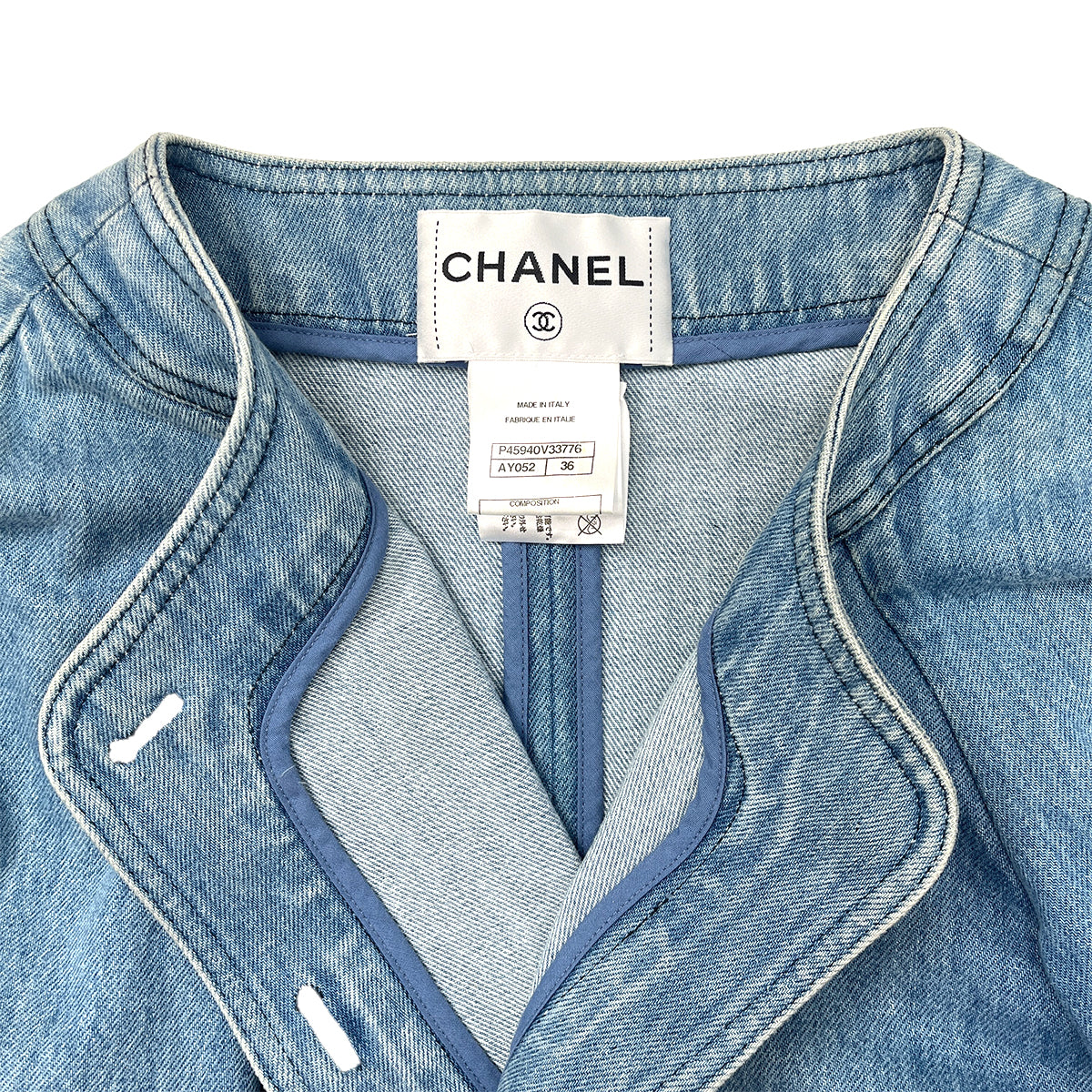 CHANEL COCO FAKE PEARL BUTTON DENIM SHORT JACKET BLUE COTTON 36 P45 RTW 90288505