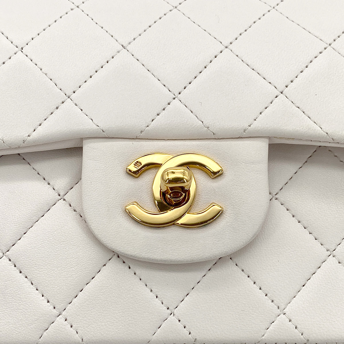 CHANEL VINTAGE CLASSIC FLAP SMALL CHAIN SHOULDER BAG WHITE LAMB SKIN 90289353
