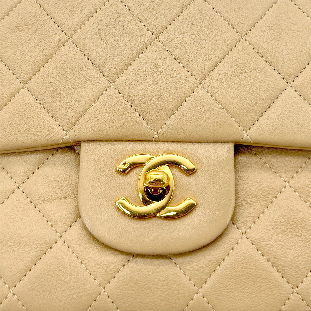 CHANEL VINTAGE CLASSIC FLAP MEDIUM CHAIN SHOULDER BAG BEIGE LAMB SKIN 90289537
