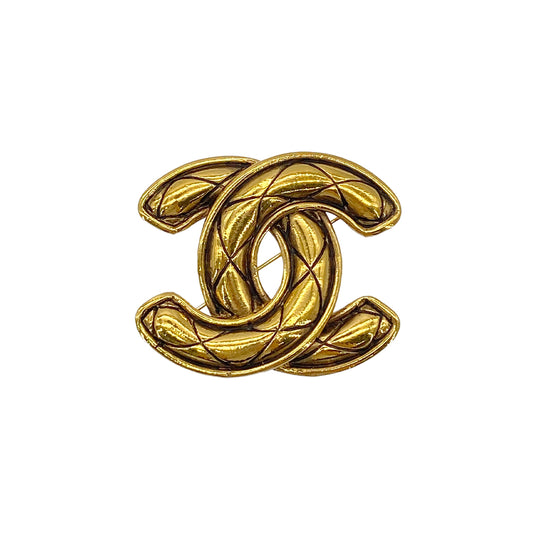 CHANEL VINTAGE BIG COCO MARK BROOCH MATELASSE GOLD ACCESSORY 90291248