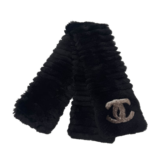CHANEL OLYLAG WINTER SCARF COCOMARK BLACK LAPIN FUR ACCESSORY 90291323