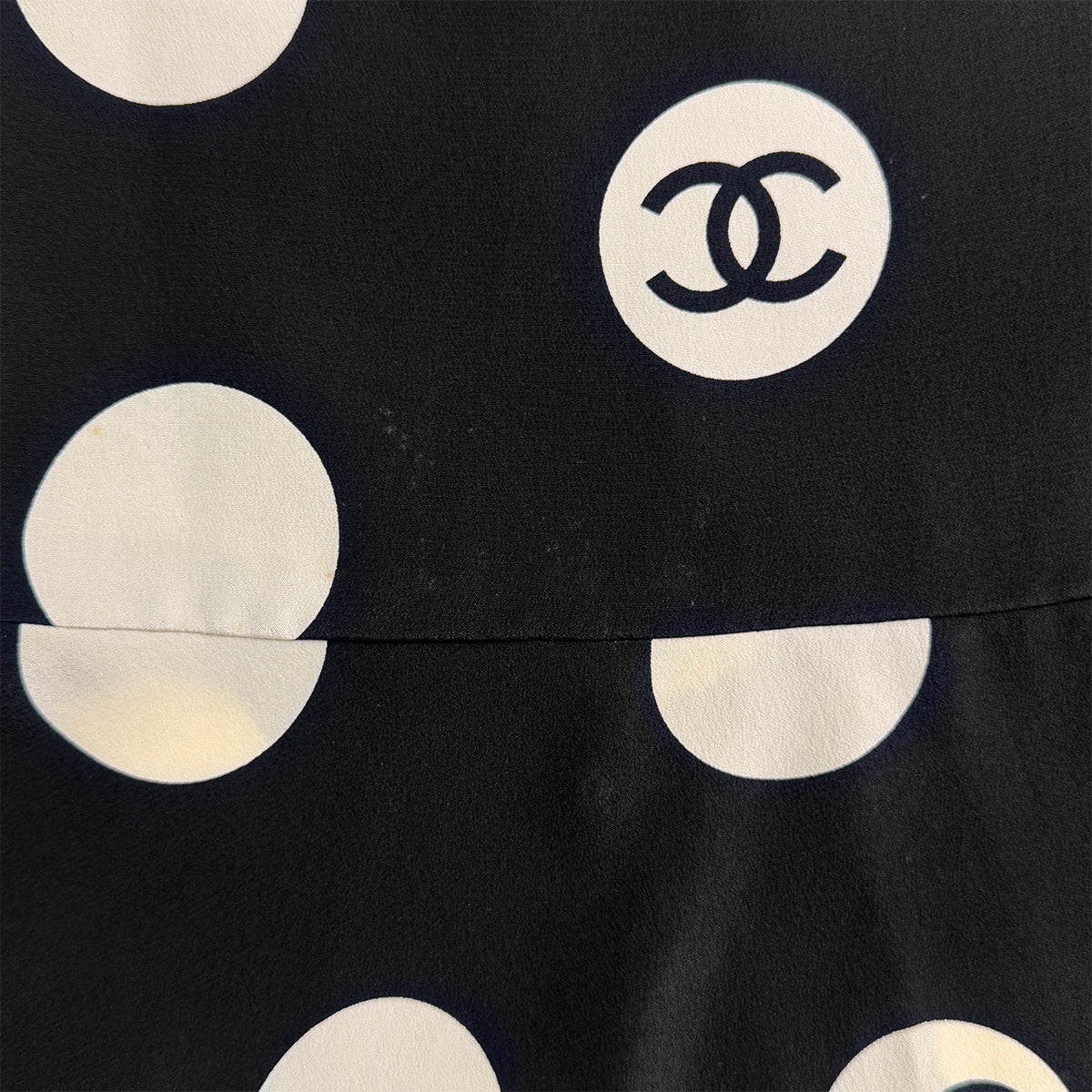 CHANEL VINTAGE POLKA DOT PATTERN SLEEVELESS DRESS COCOMARK BLACK SILK 38 97P RTW 90291324