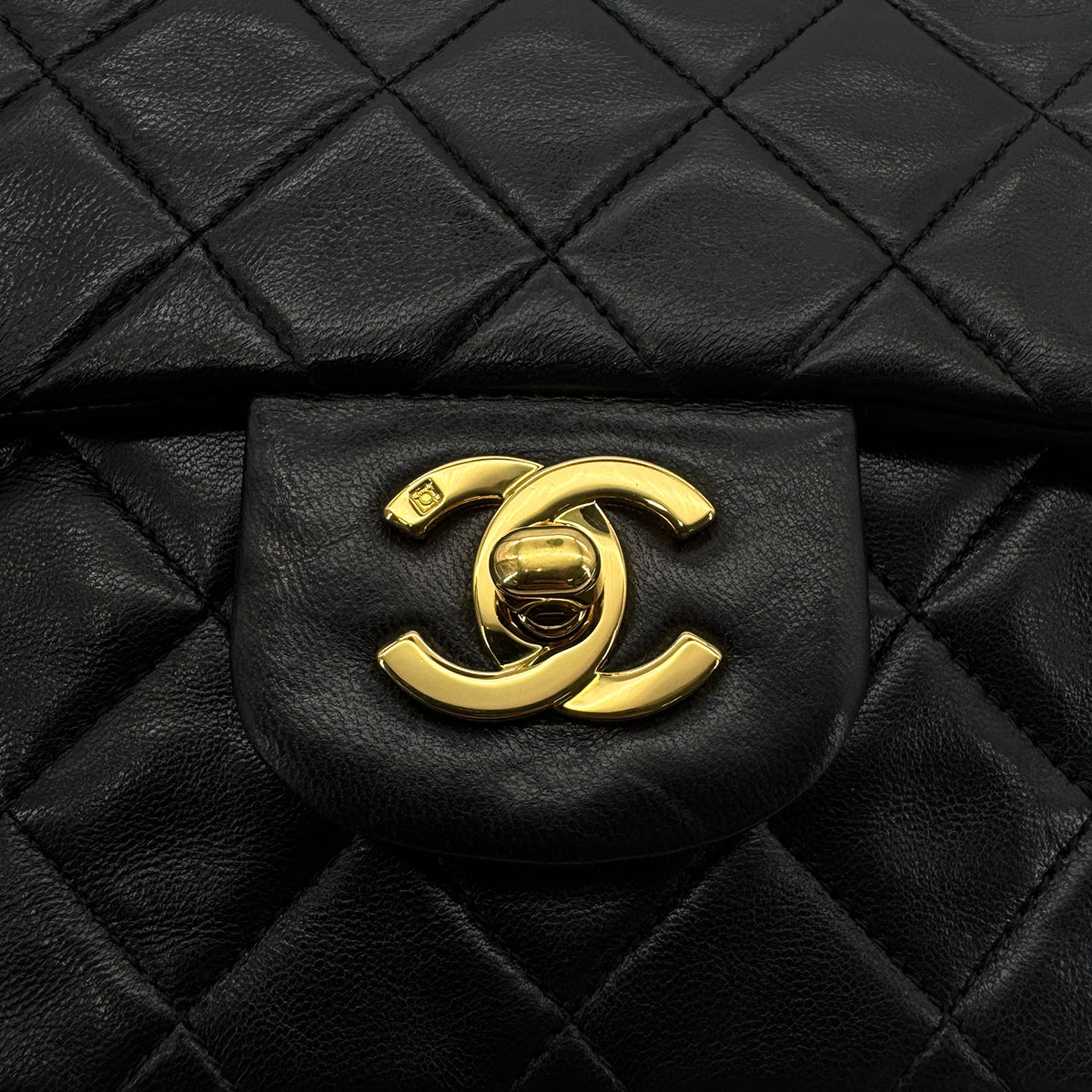 CHANEL VINTAGE CLASSIC FLAP SMALL CHAIN SHOULDER BAG BLACK LAMB SKIN 90297524