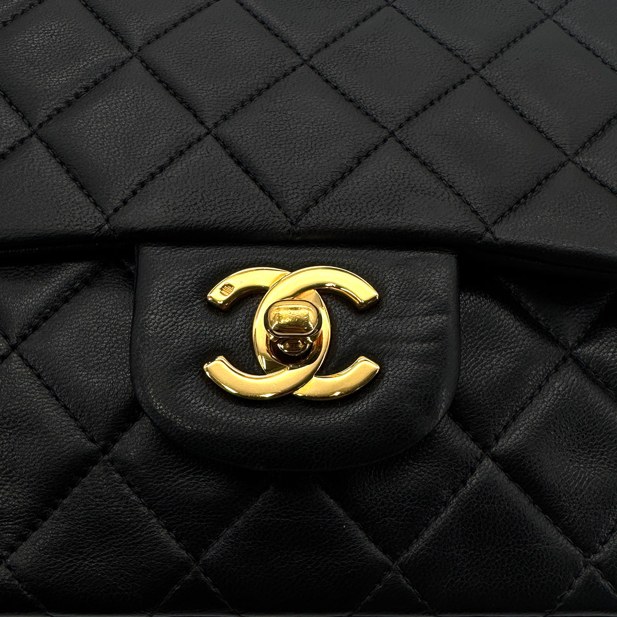 CHANEL VINTAGE CLASSIC FLAP MEDIUM CHAIN SHOULDER BAG BLACK LAMB SKIN 90298166