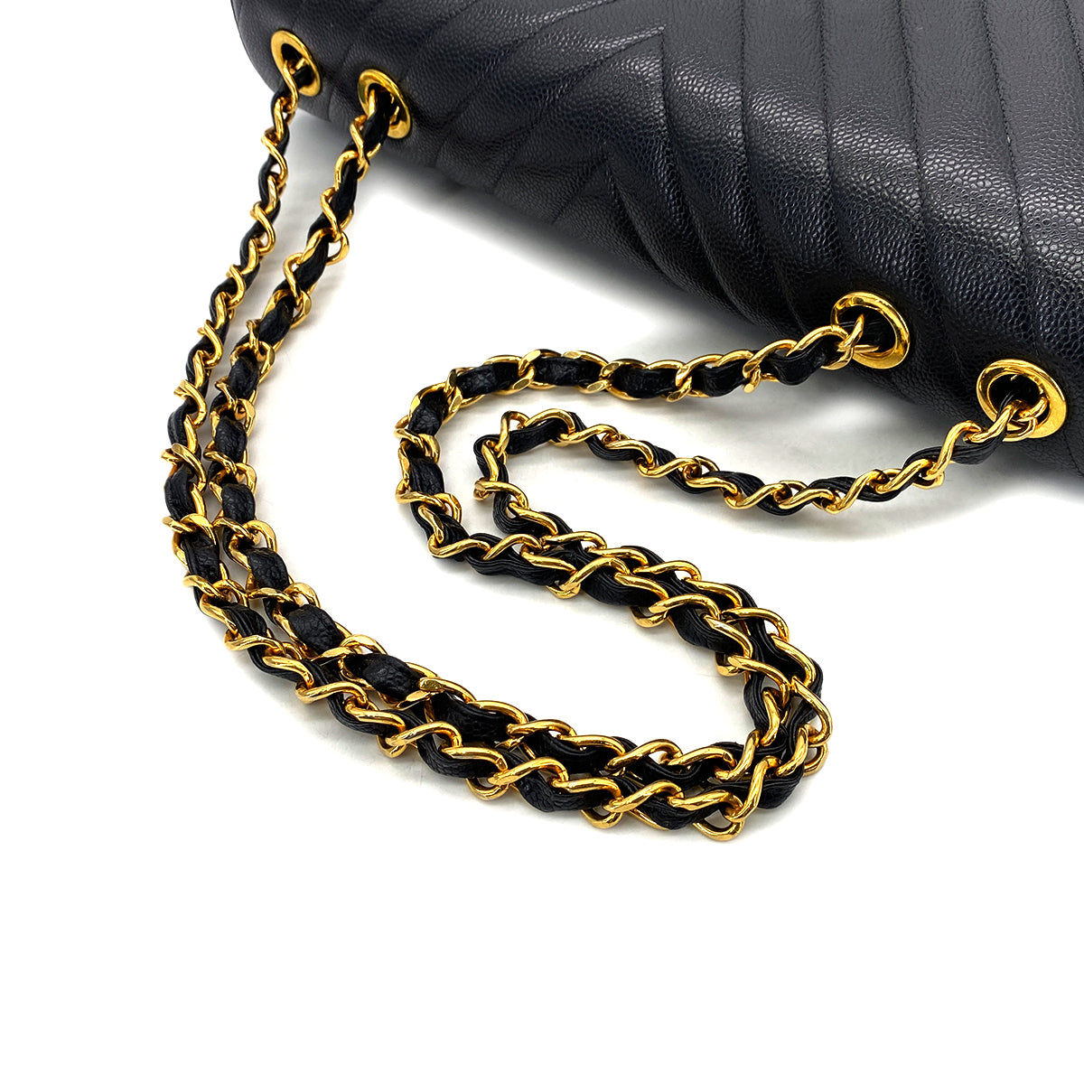 CHANEL VINTAGE MAXI CHEVRON CHAIN SHOULDER BAG BLACK CAVIAR SKIN 90299091