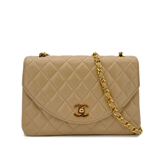 CHANEL VINTAGE MATELASSE HALF MOON CHAIN SHOULDER BAG BEIGE LAMB SKIN 90299348