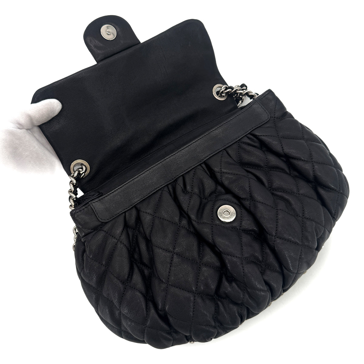 CHANEL MATELASSE CHAIN AROUND SHOULDER BAG BLACK LEATHER 90301101