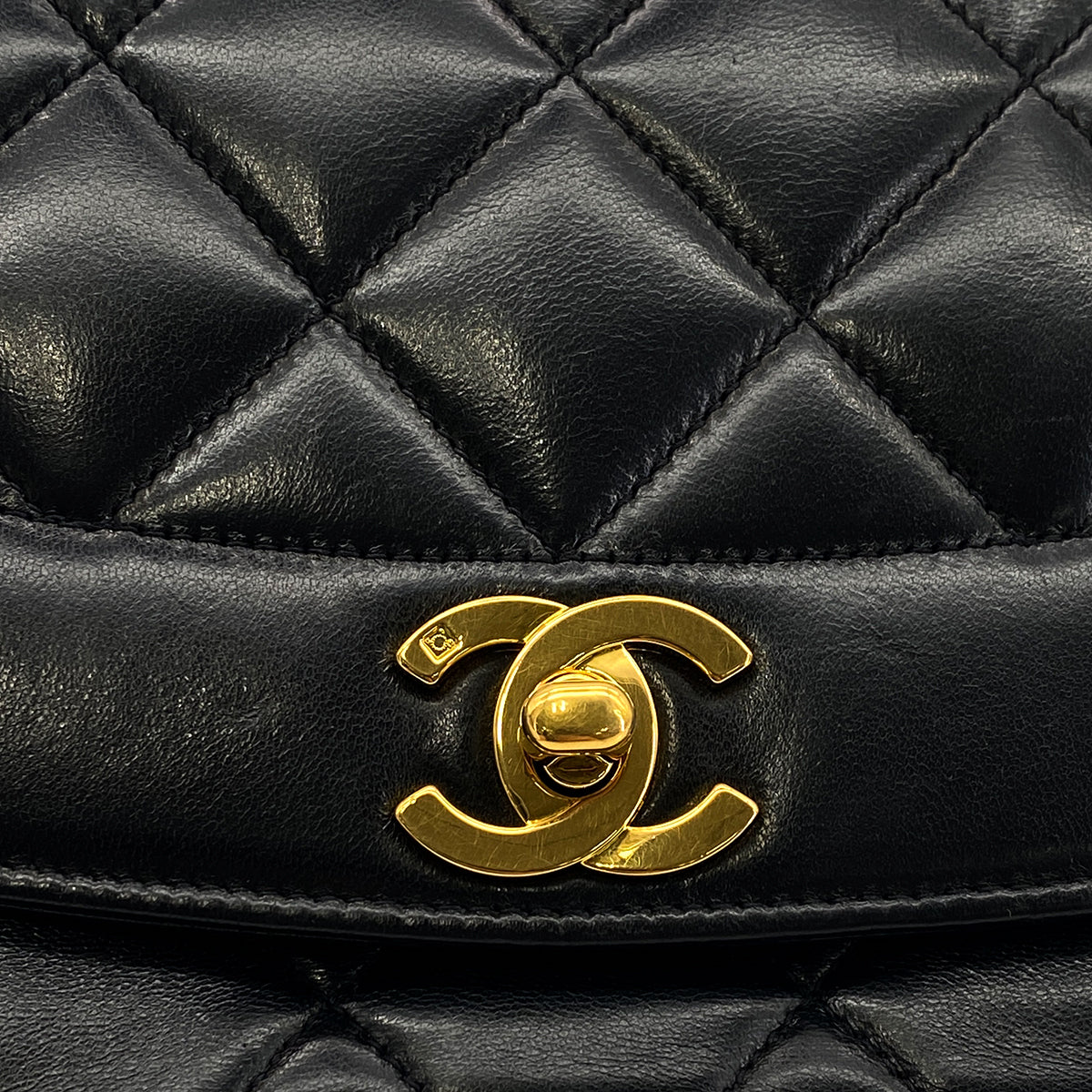 CHANEL VINTAGE DIANA MIDIUM CHAIN SHOULDER BAG BLACK LAMB SKIN 90301109