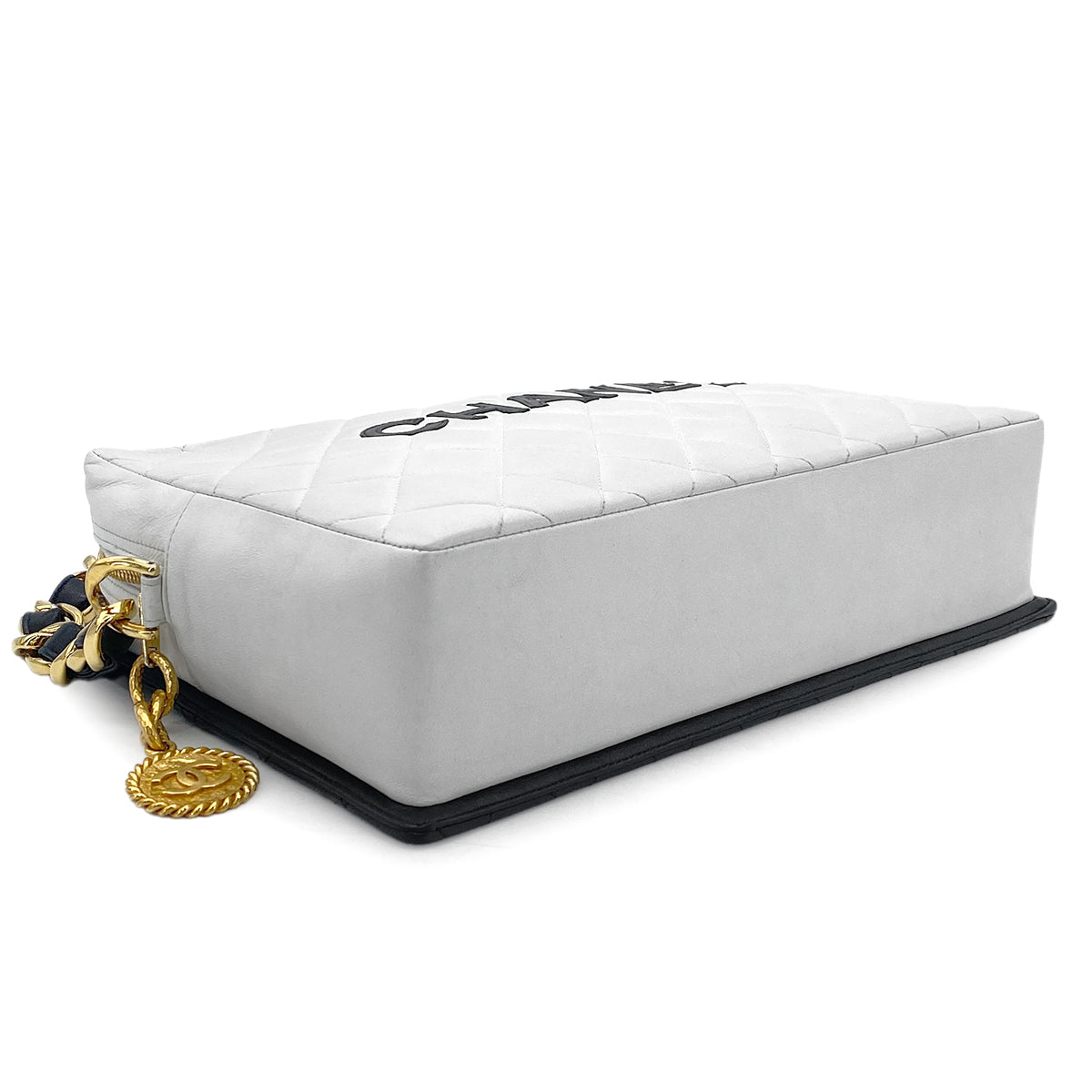 CHANEL VINTAGE MATELASSE CHAIN SHOULDER BAG WHITE BLACK LAMB SKIN 90301637