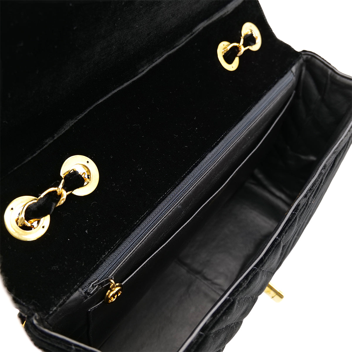 CHANEL VINTAGE MAXI CHEVRON CHAIN SHOULDER BAG BLACK VELOR 90301702